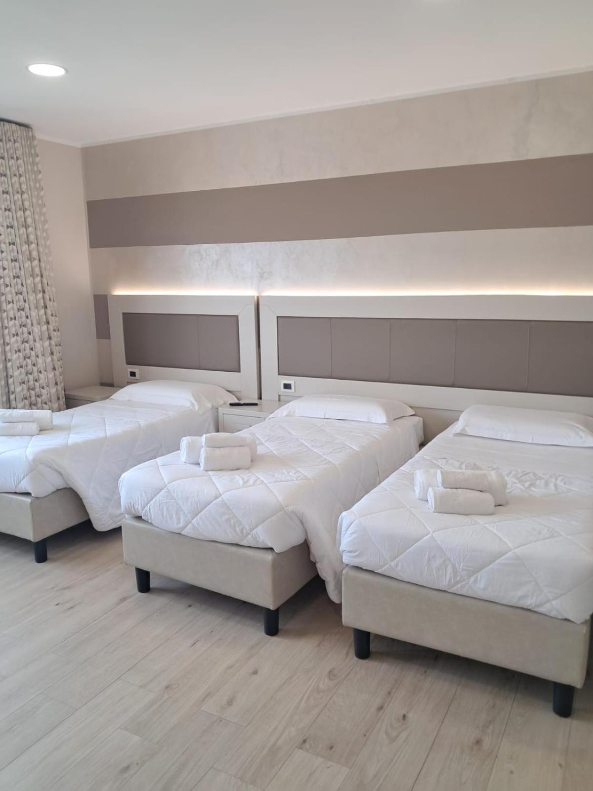 Hotel Palace Gioia Tauro Kültér fotó