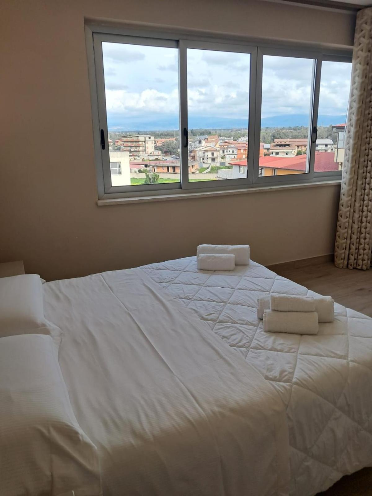 Hotel Palace Gioia Tauro Kültér fotó